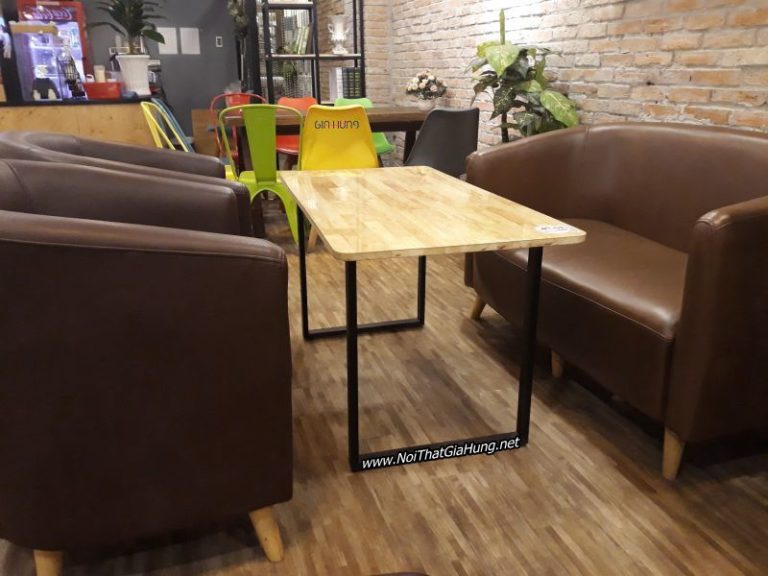 Bàn cafe khung chân sắt mặt gỗ cao su GHZ-419 kiểu dáng đơn giản mà đẹp